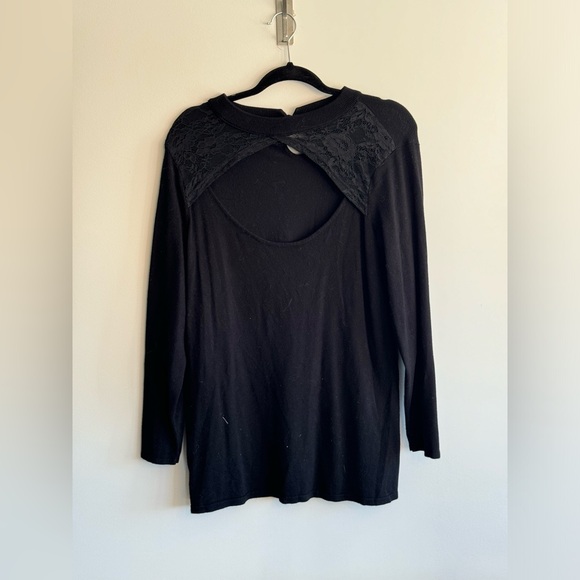 Torrid Pullover Lace Keyhole Sweater size 2x - Picture 2 of 16